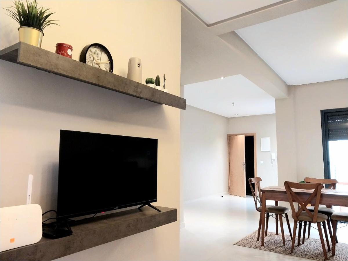 Cosy Appartement Proche De L'Aeroport Mohamed 5 Deroua Kültér fotó