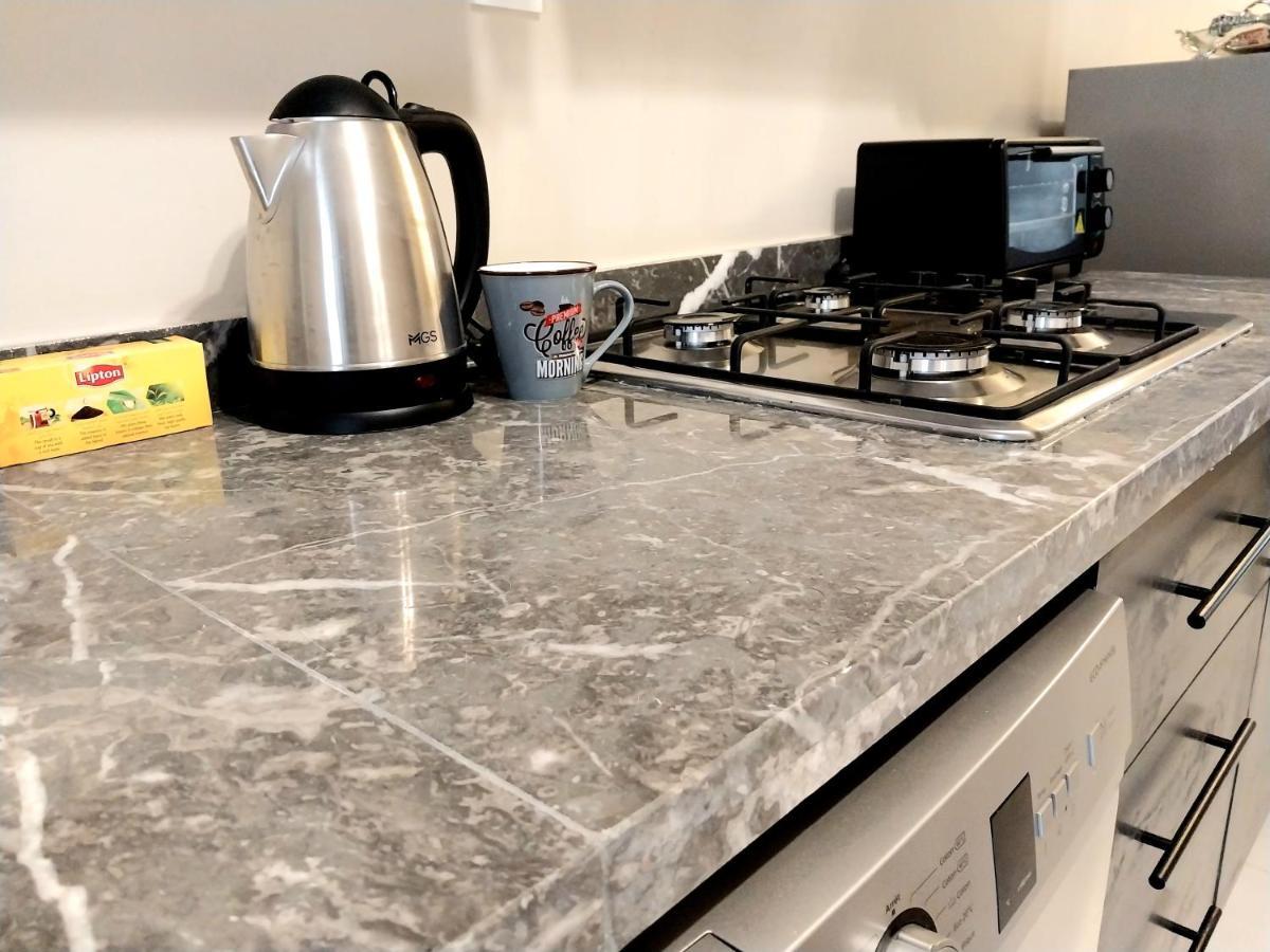 Cosy Appartement Proche De L'Aeroport Mohamed 5 Deroua Kültér fotó